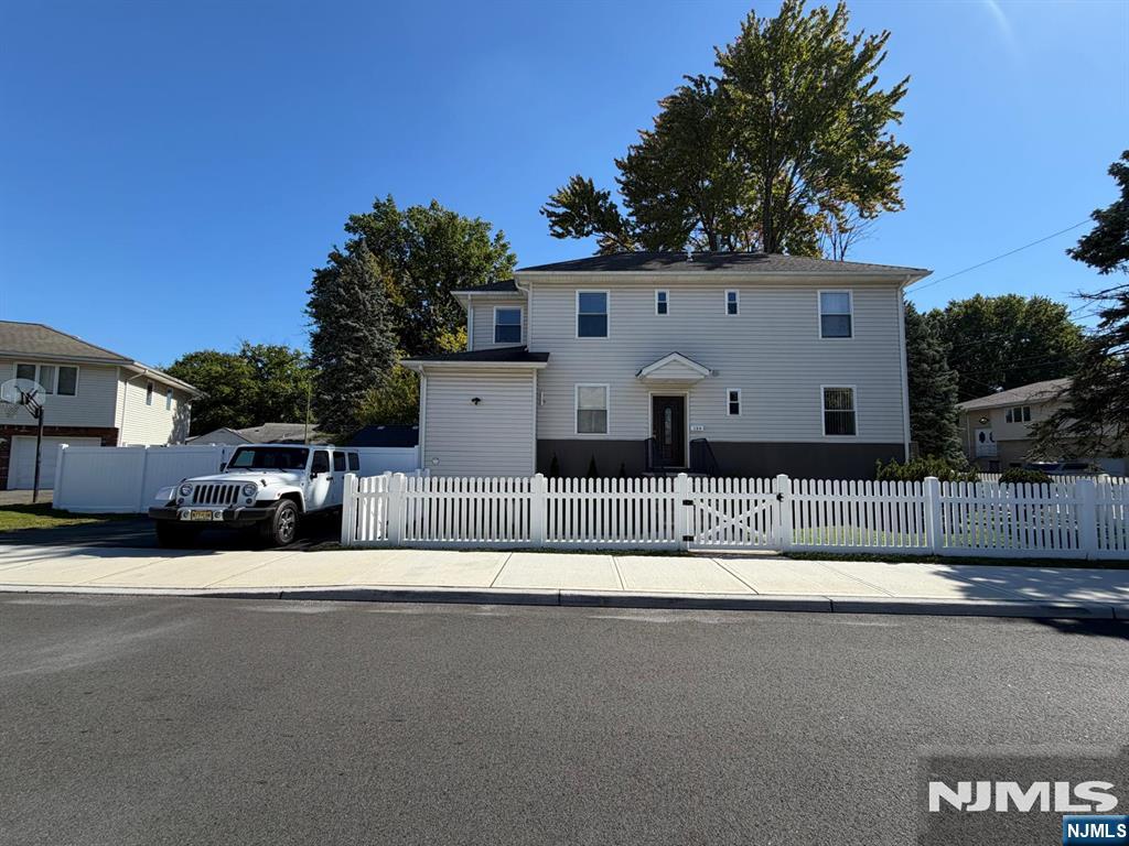 104 Niehaus Avenue - Photo 1