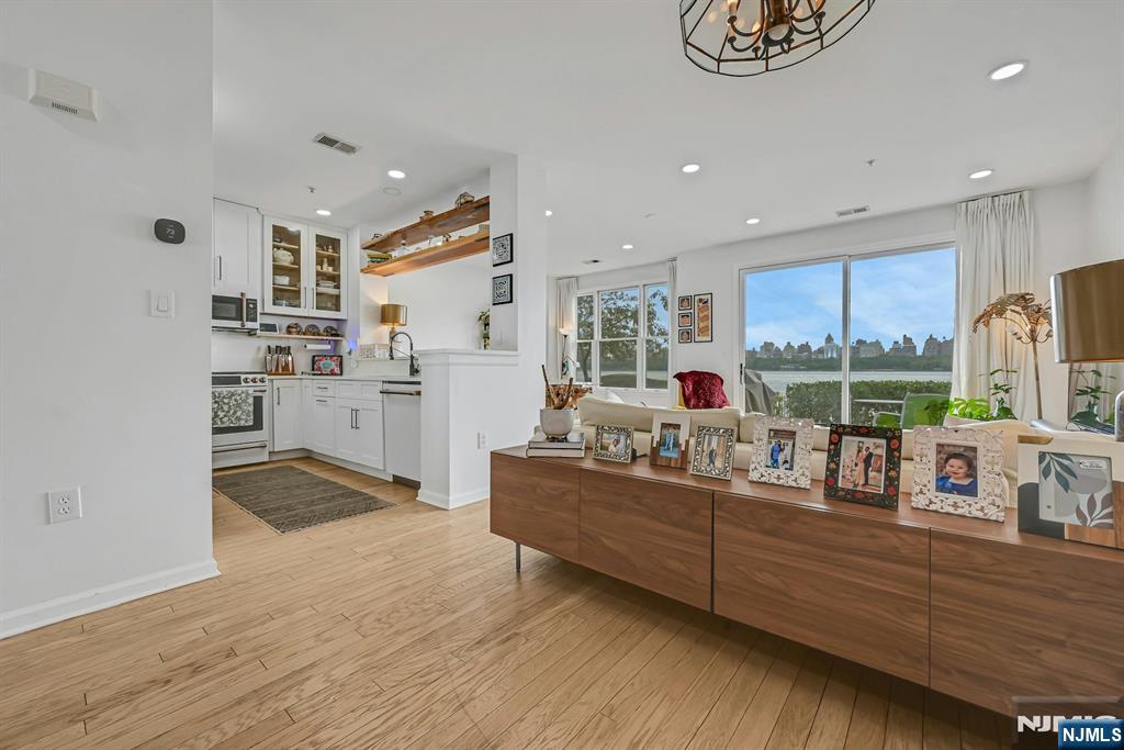 20 Lydia Drive - Photo 4