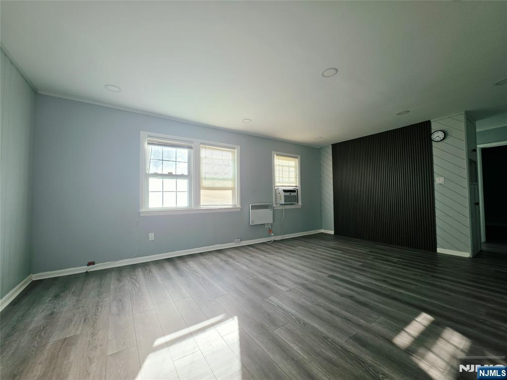 749 Broad Avenue A - Photo 4