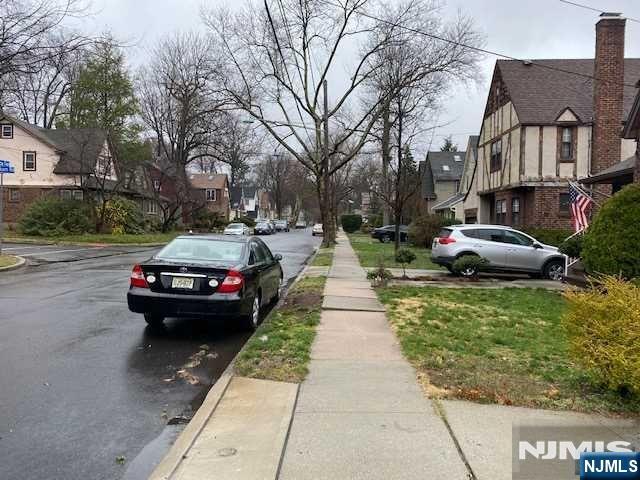 983 Grace Terrace - Photo 2