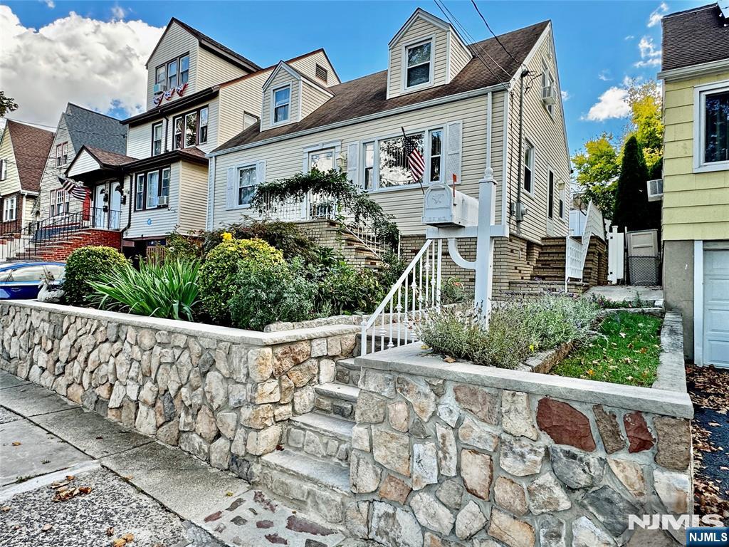 Photo 2 of Single family home for sale at 32 William St, Kearny, NJ 07032 | MLS# 26038130 | Listing updated on 2026-10-08