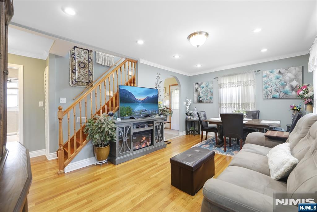Photo 3 of Single family home for sale at 32 William St, Kearny, NJ 07032 | MLS# 26038130 | Listing updated on 2026-10-08