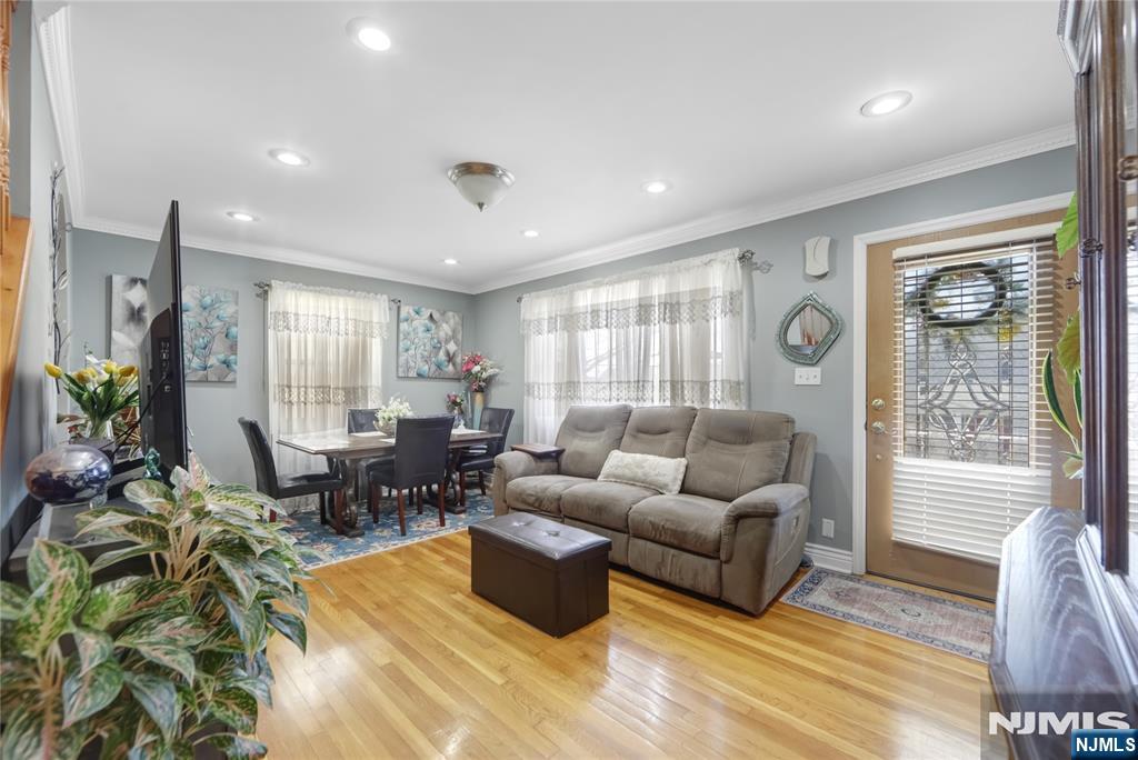 32 William Street - Photo 4