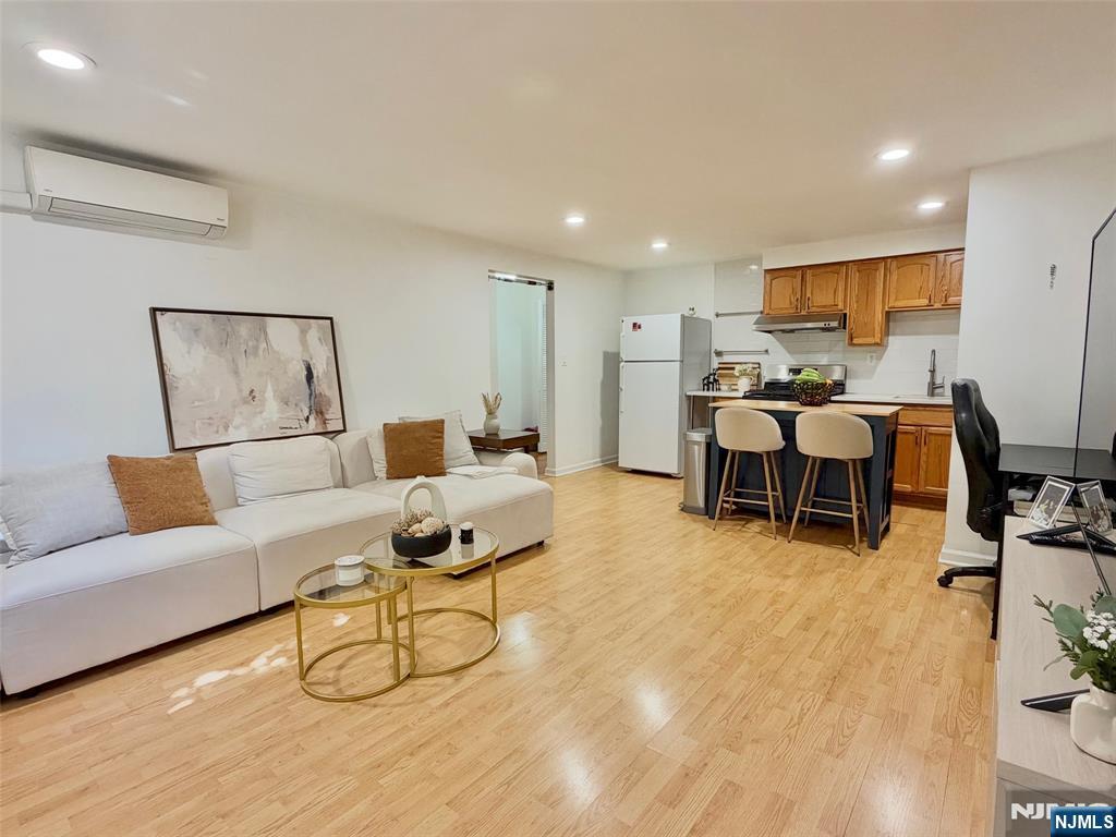 12 Burdett Court 5 - Photo 3