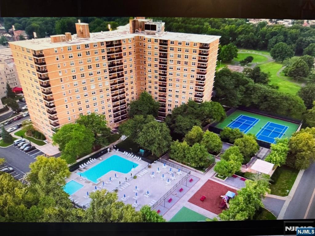 2200 Central Road 8S - Photo 1