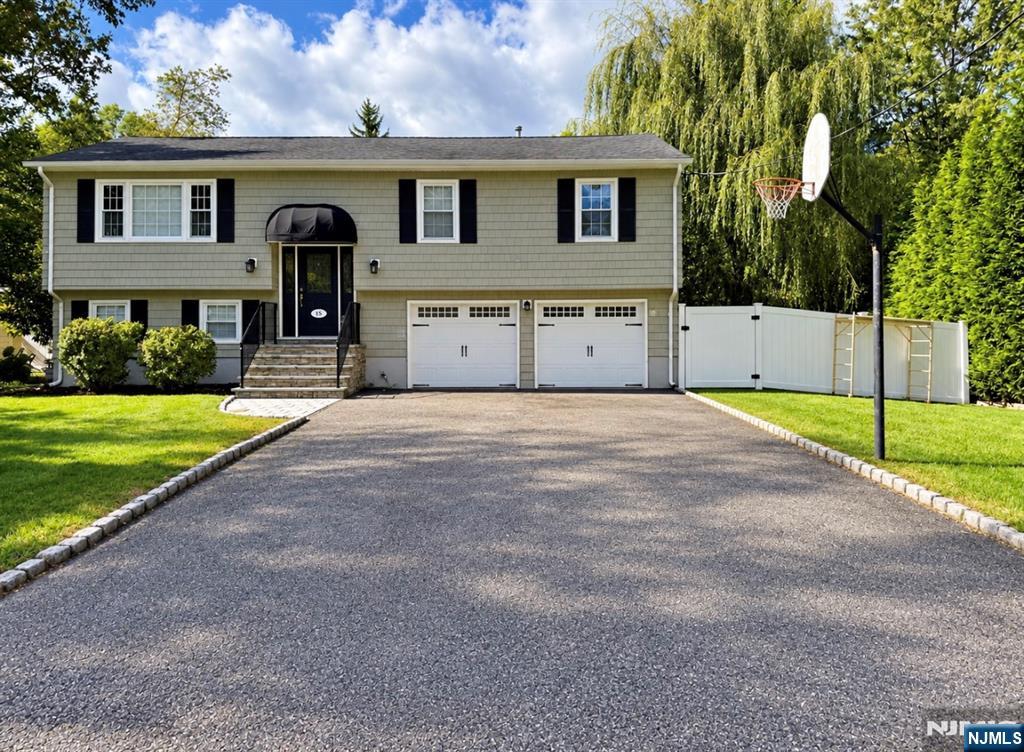 15 Hazel Street - Photo 1