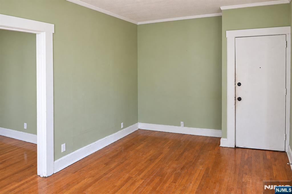 224 Ward Place 1 - Photo 3