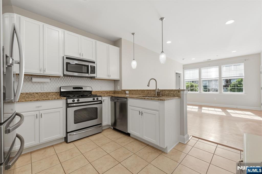 5108 Sanctuary Boulevard 5108 - Photo 3