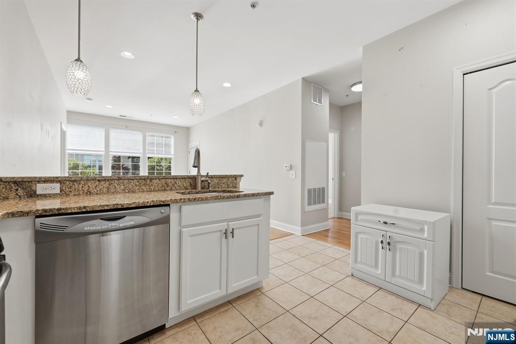 5108 Sanctuary Boulevard 5108 - Photo 4