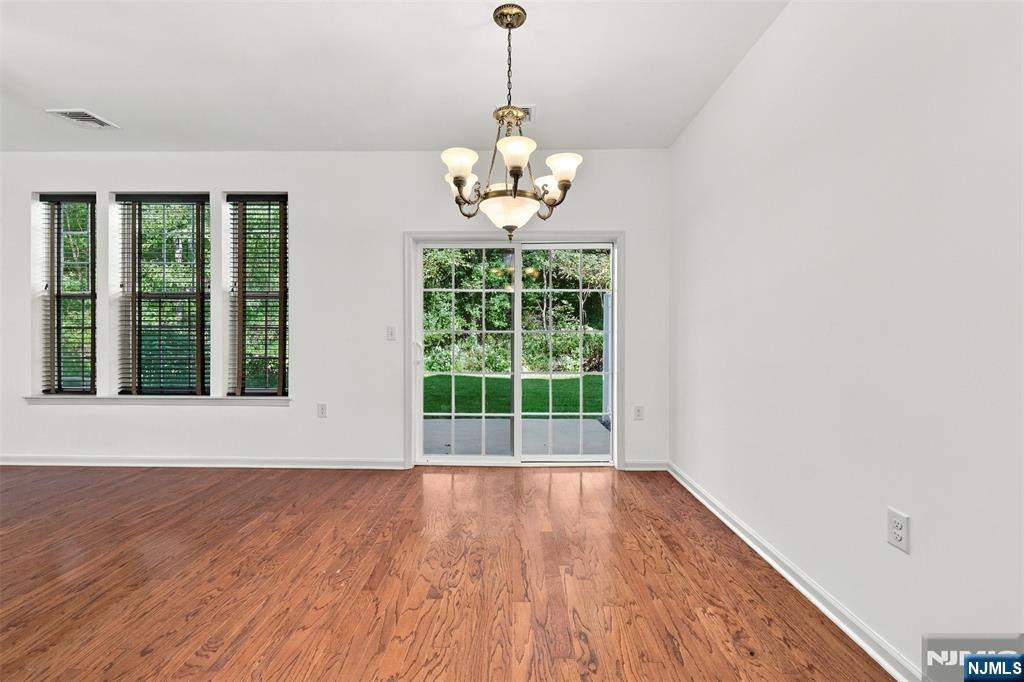 305 Waterview Court - Photo 4
