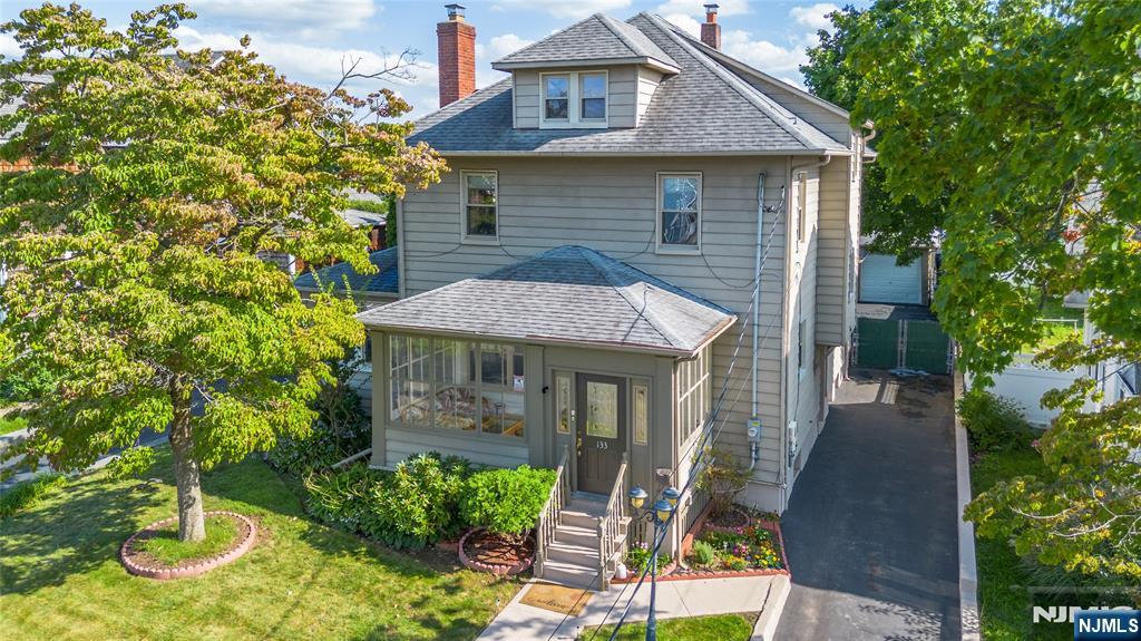 133 Luddington Avenue - Photo 1