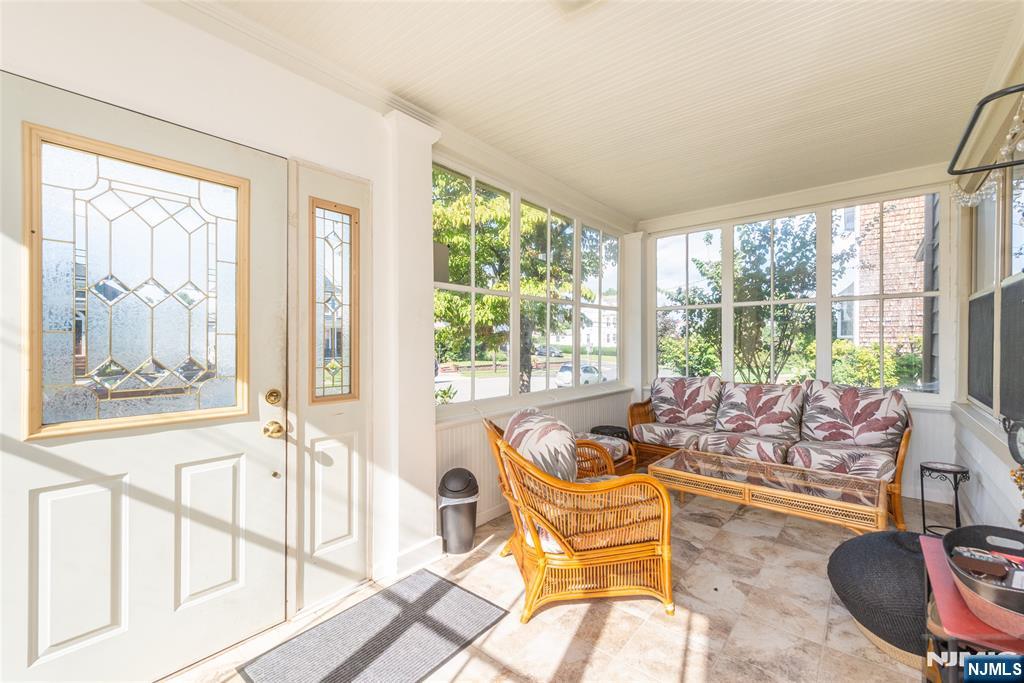 133 Luddington Avenue - Photo 4