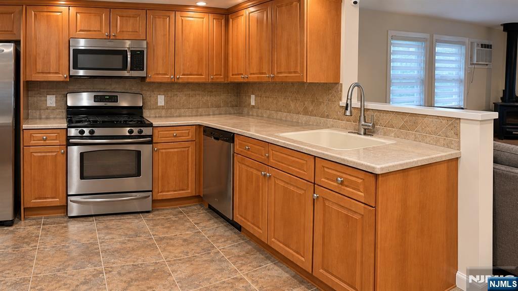 Photo 4 of Single family home for sale at 157 Magee Rd, Ringwood, NJ 07456 | MLS# 26038159 | Listing updated on 2026-10-07