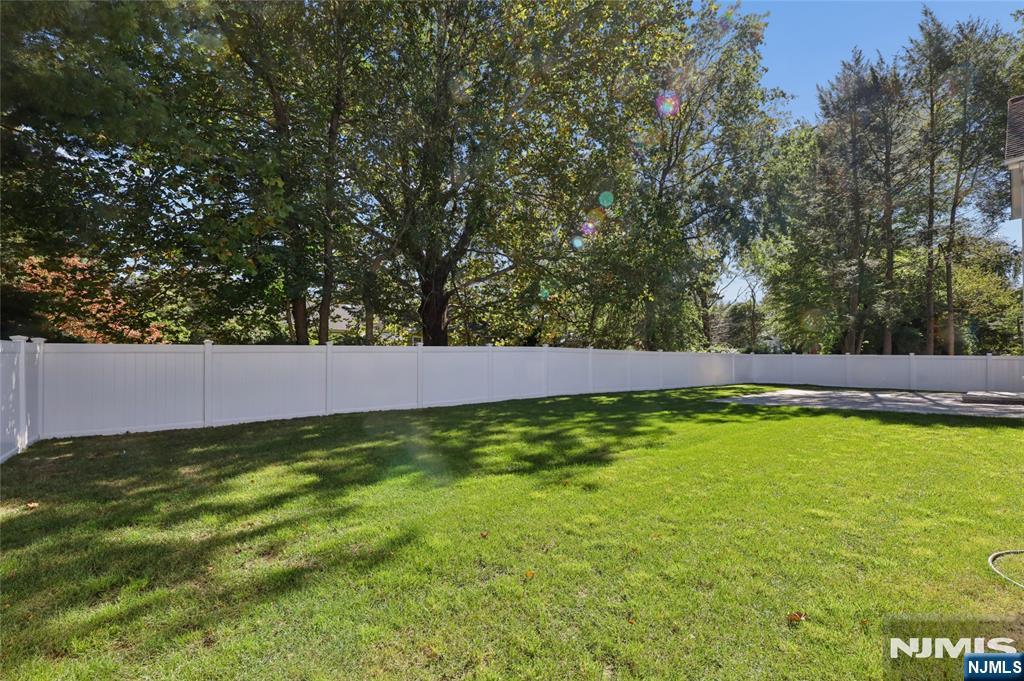 337 Franklin Street — photo 47