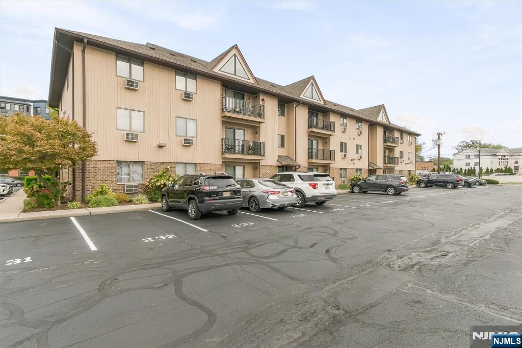 651 Riverside B15 - Photo 2
