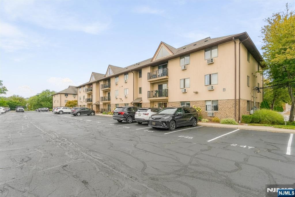 651 Riverside B15 - Photo 3