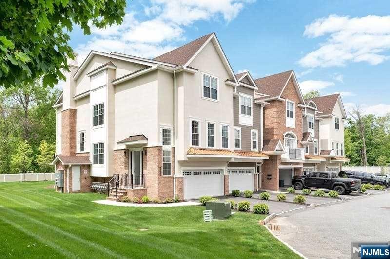 1008 Opus Way - Photo 1