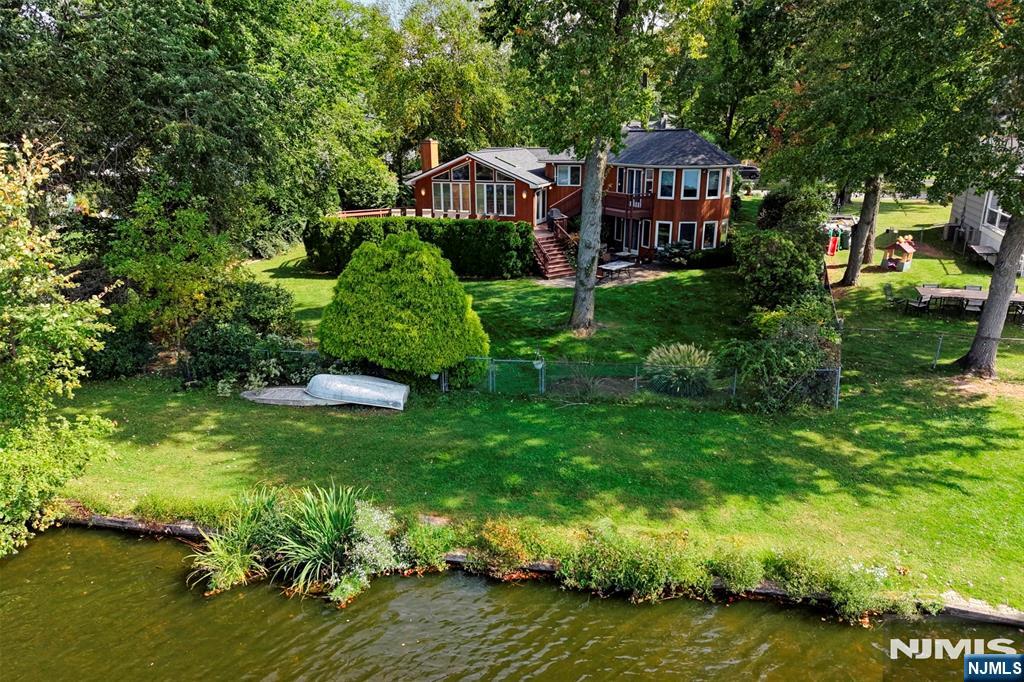 152 Sussex Road - Photo 3