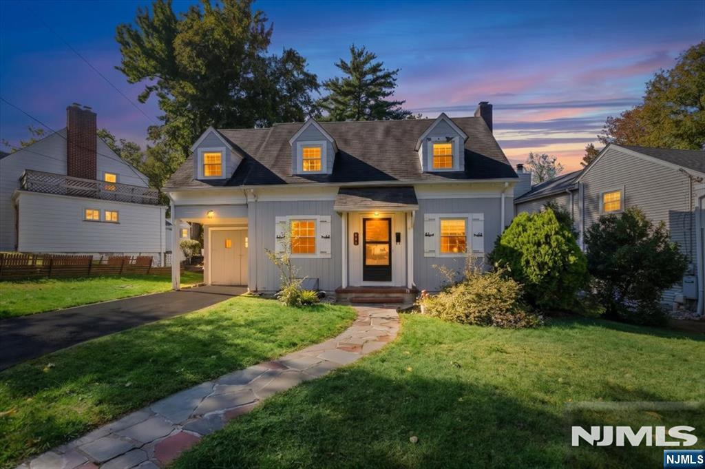 Photo 2 of Single family home for sale at 694 Northumberland Rd, Teaneck, NJ 07666 | MLS# 26038183 | Listing updated on 2026-10-16