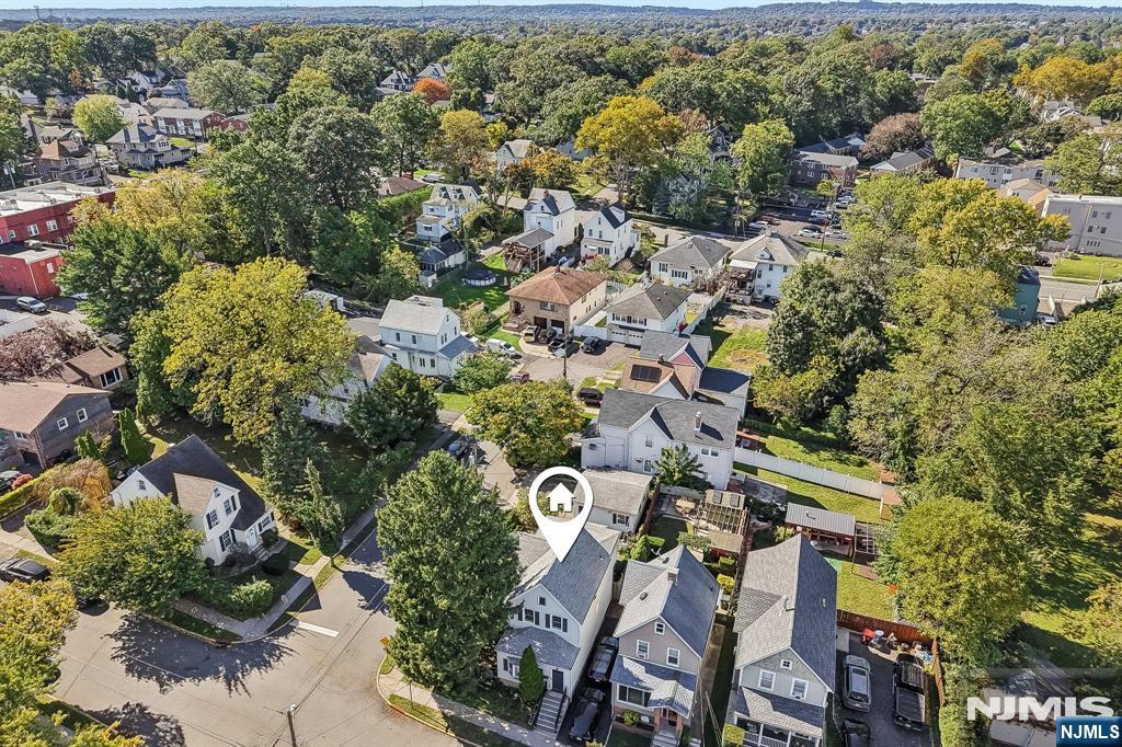 33 Myrtle Avenue - Photo 1
