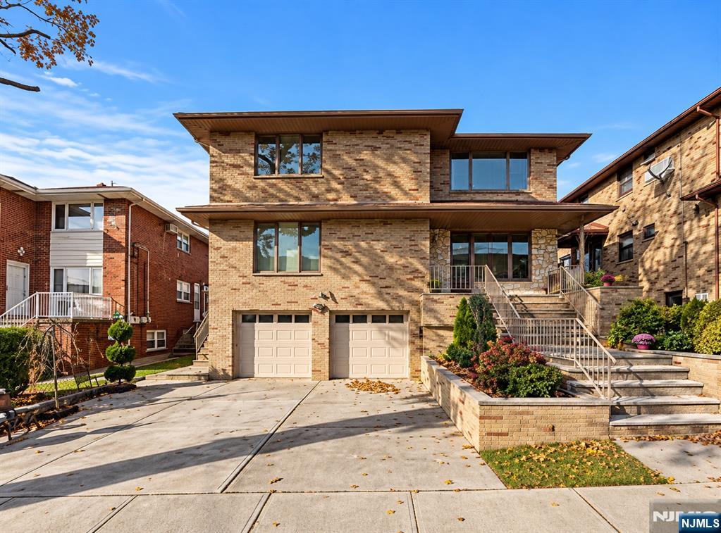 233 8th Street 1 - Photo 1