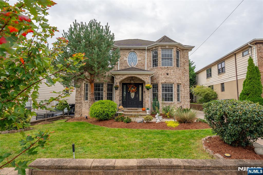 664 Teneyck Avenue - Photo 1