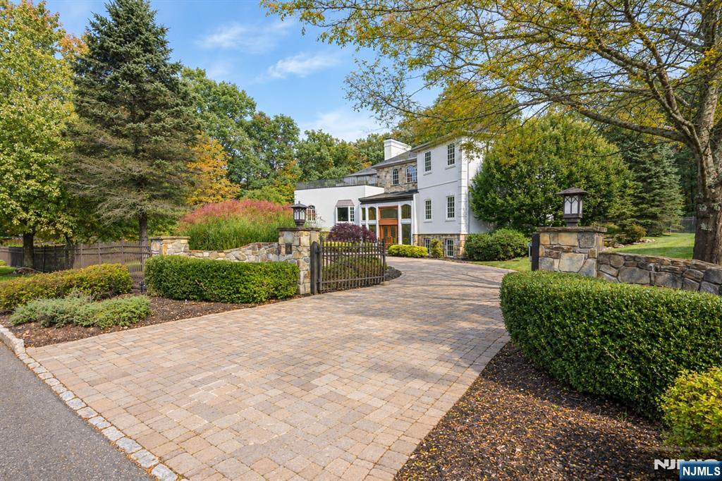 4 High Mountain Drive - Photo 2