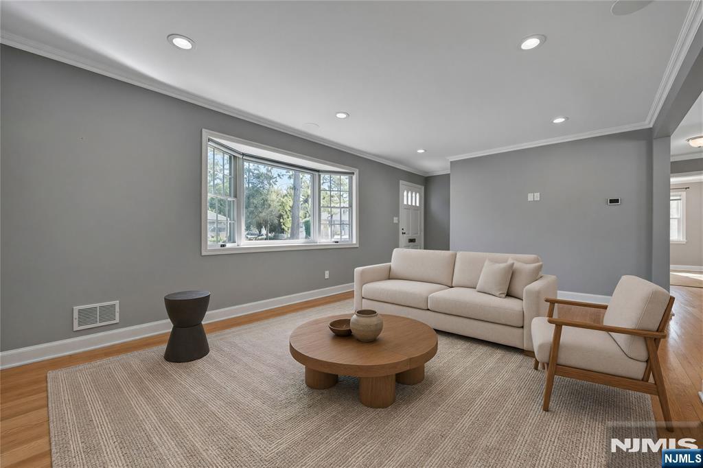 430 Bender Avenue - Photo 5