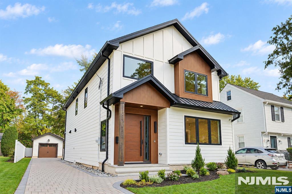 12 Spruce Street - Photo 2
