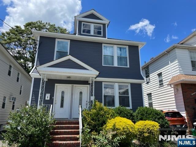 19 4th Street 1R - Photo 1