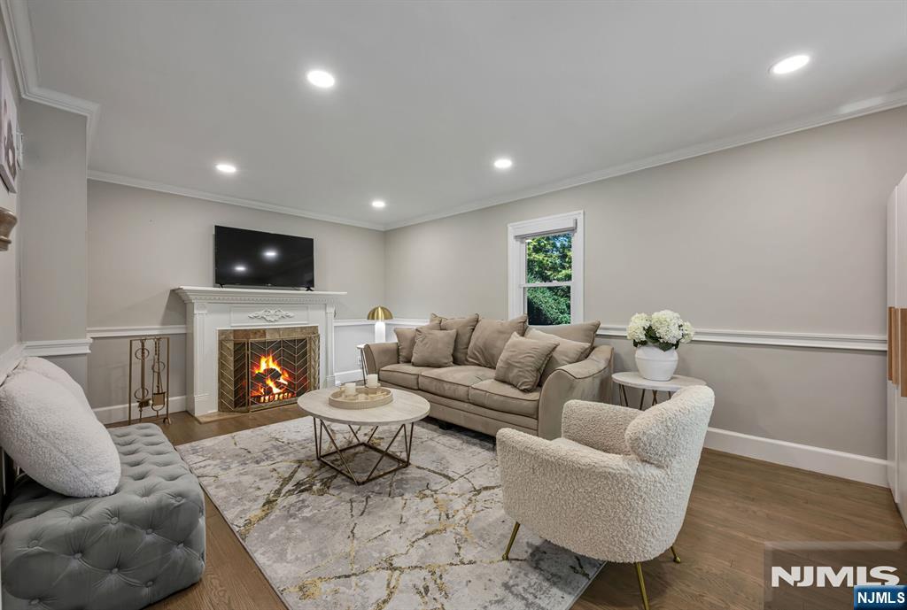 380 E Midland Avenue - Photo 5