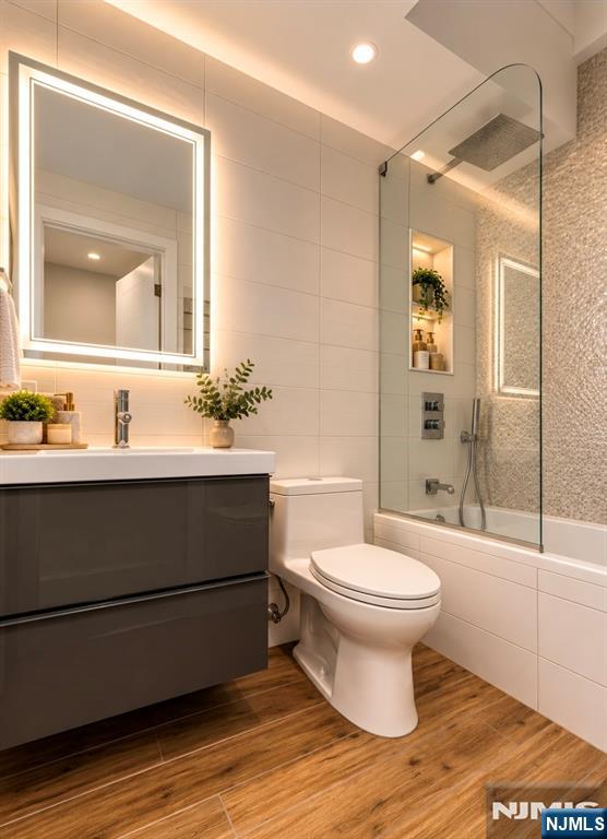Photo 4 of Condo for sale at 6515 Boulevard E #4 Q, West New York, NJ 07093 | MLS# 26038231 | Listing updated on 2026-10-07
