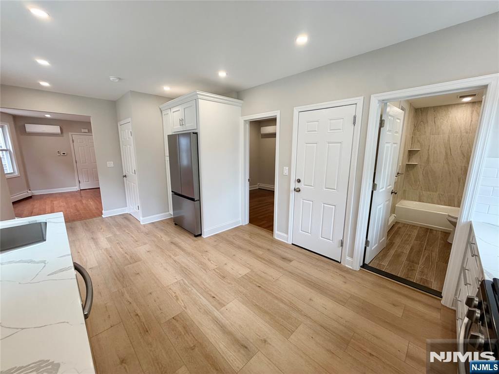 35 Claremont Avenue 2 - Photo 4