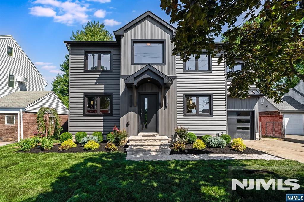 17-19 Berdan Avenue - Photo 1