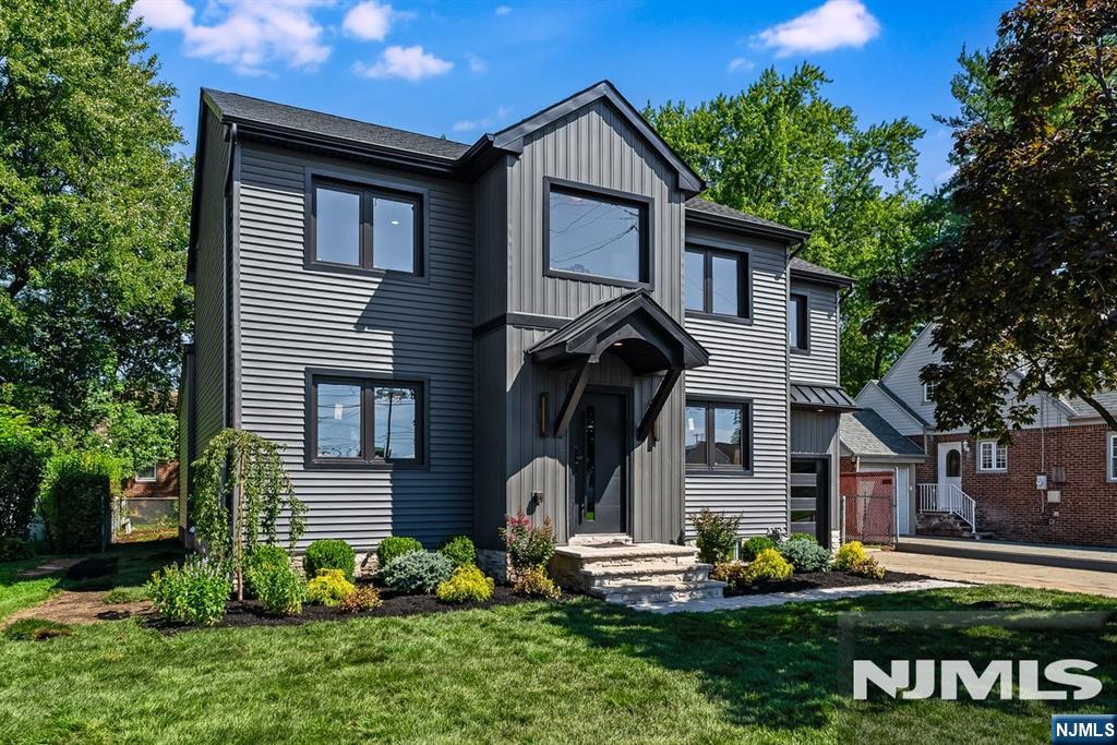 17-19 Berdan Avenue - Photo 2
