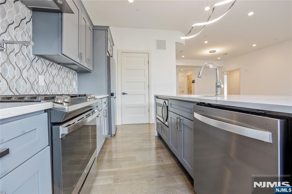 12-35 River Road 2B - Photo 4
