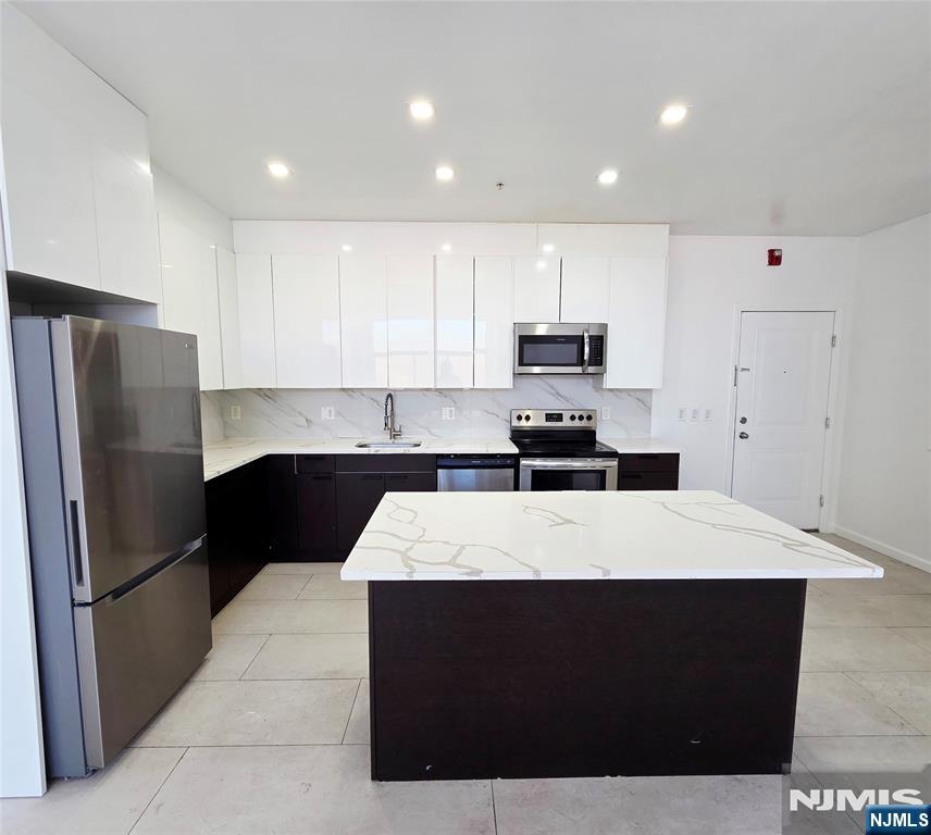 30 Howe Avenue 305 - Photo 4
