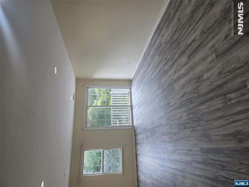2324 Oliver Court - Photo 4