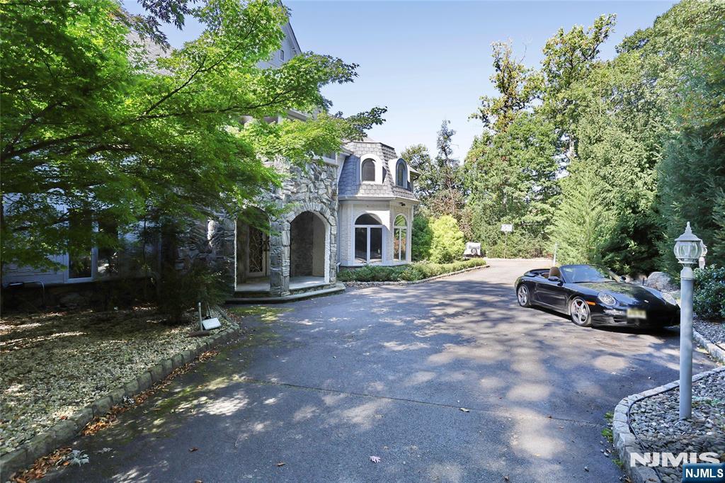 9 Cameron Road - Photo 2