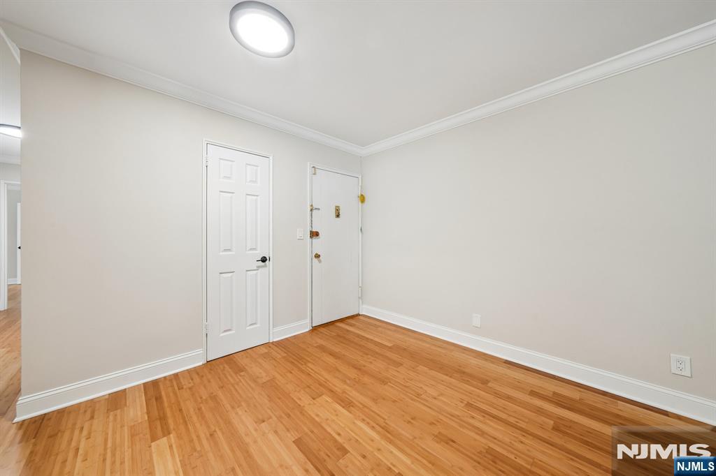 415 Claremont Avenue 1G - Photo 2
