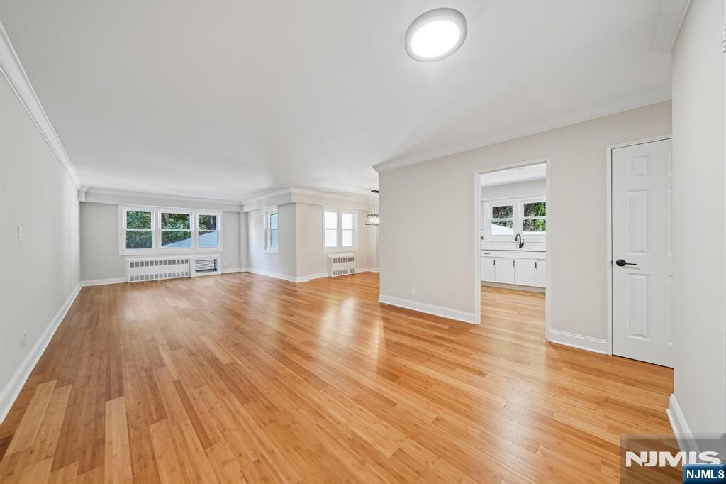 415 Claremont Avenue 1G - Photo 4