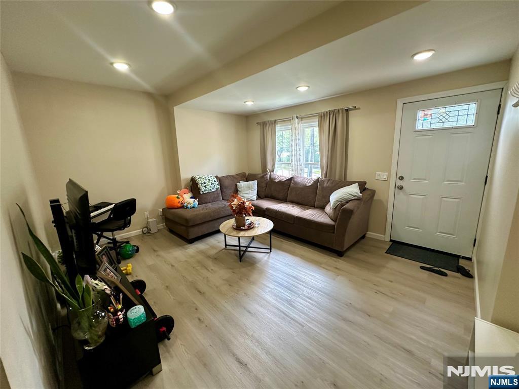 18 Brinkerhoff Street 1st Floor - Photo 3