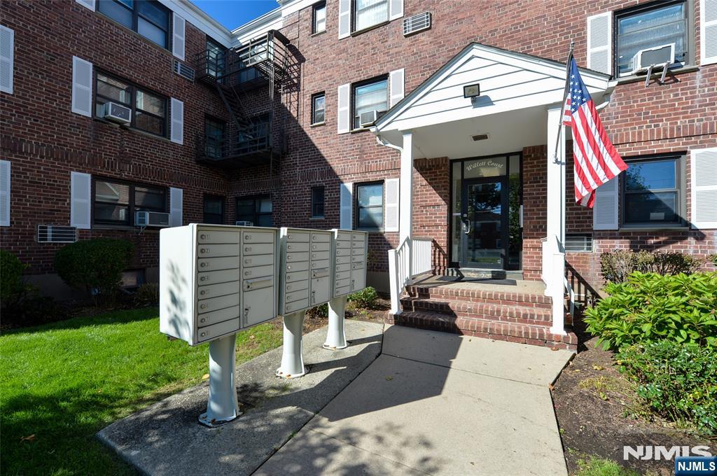 241 Main Street 3H - Photo 1