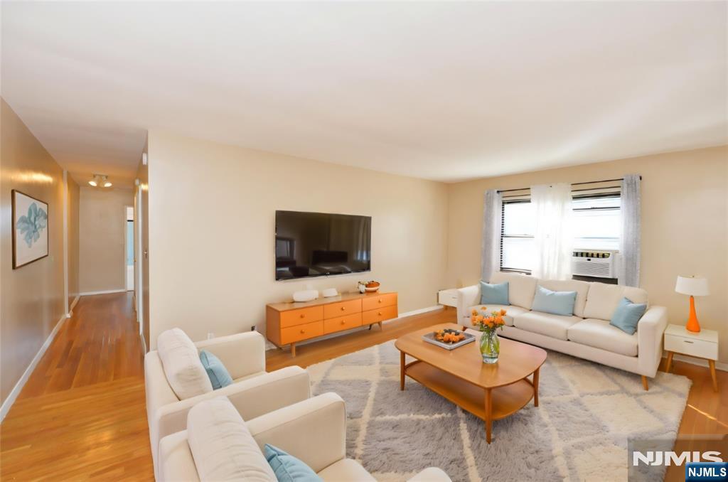 241 Main Street 3H - Photo 3