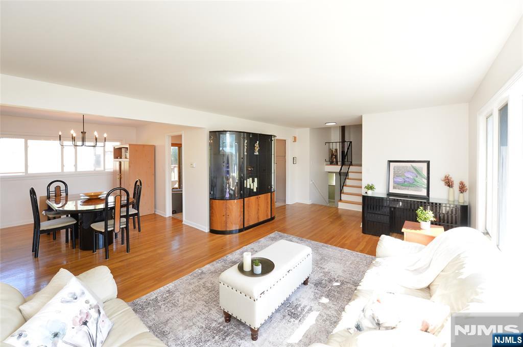 16-35 Raymond Street - Photo 4