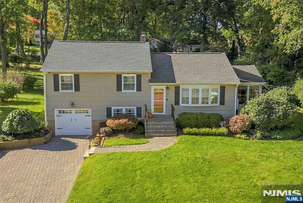 27 Salem Drive - Photo 1