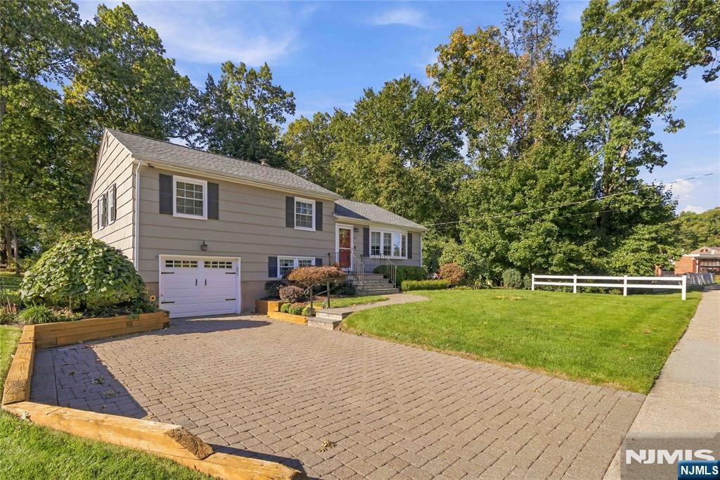 27 Salem Drive - Photo 2