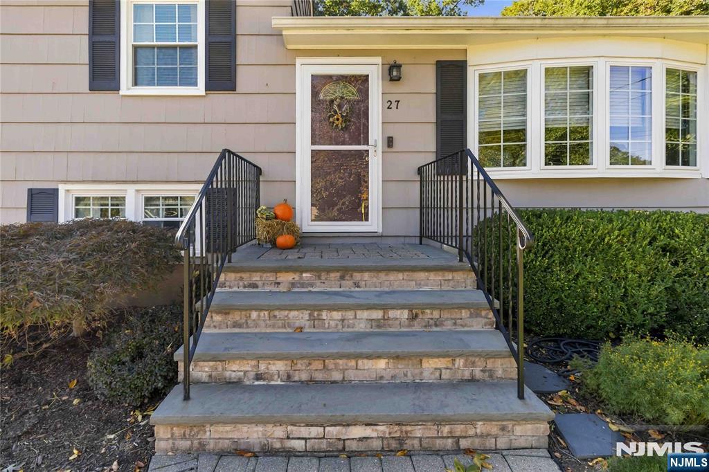 27 Salem Drive - Photo 3