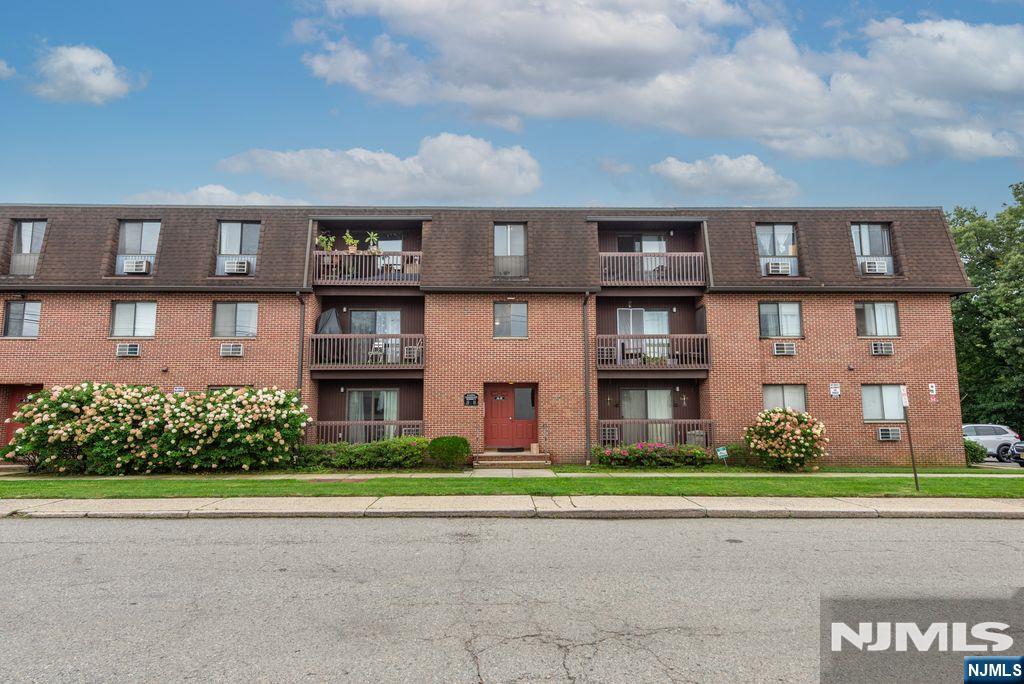 9 Montgomery A1 - Photo 1