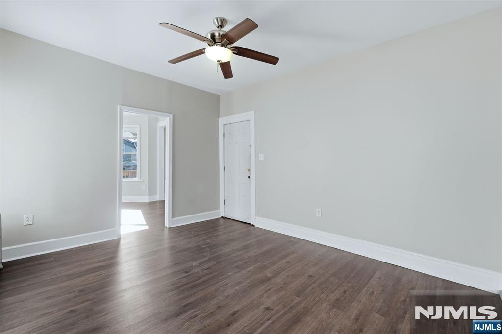 471 14th Street - Photo 4